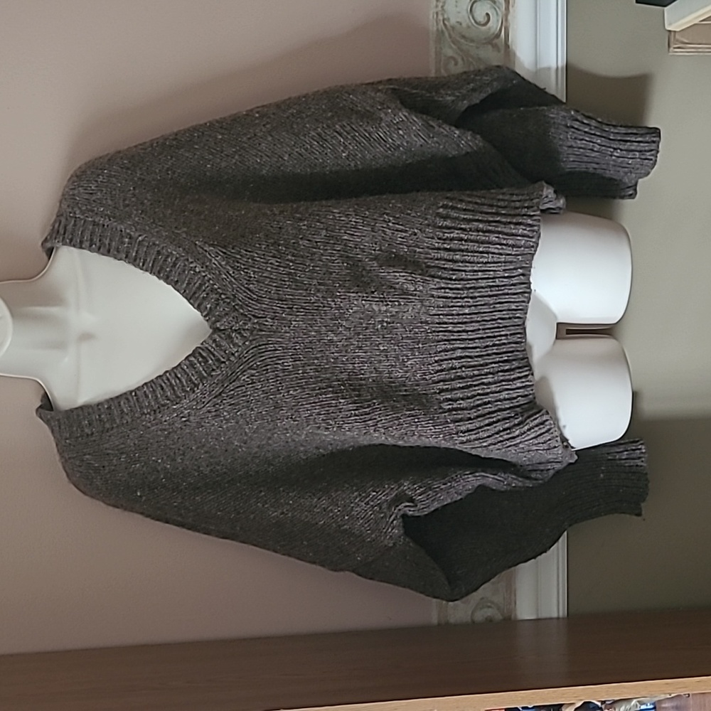 Babaa V neck wool sweater